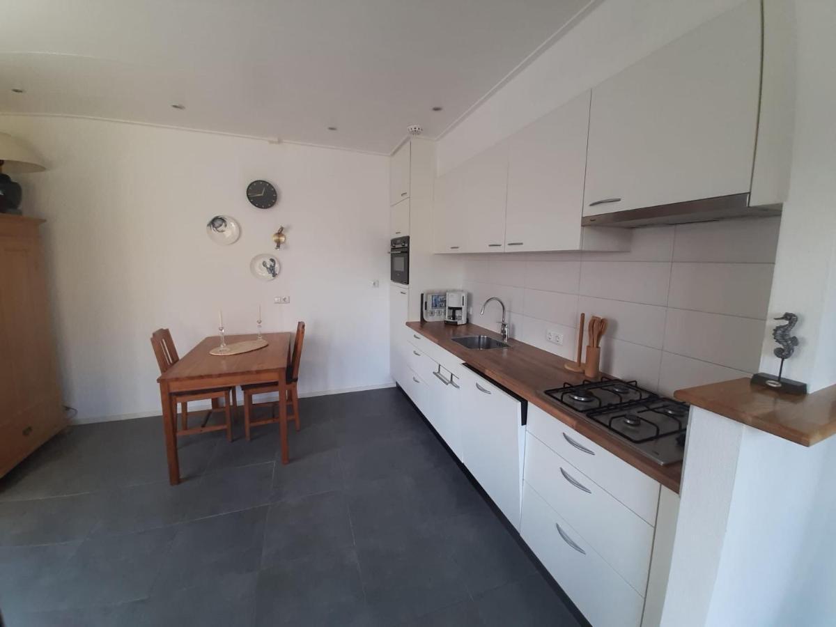Appartement Boomgaard Vrouwenpolder Esterno foto